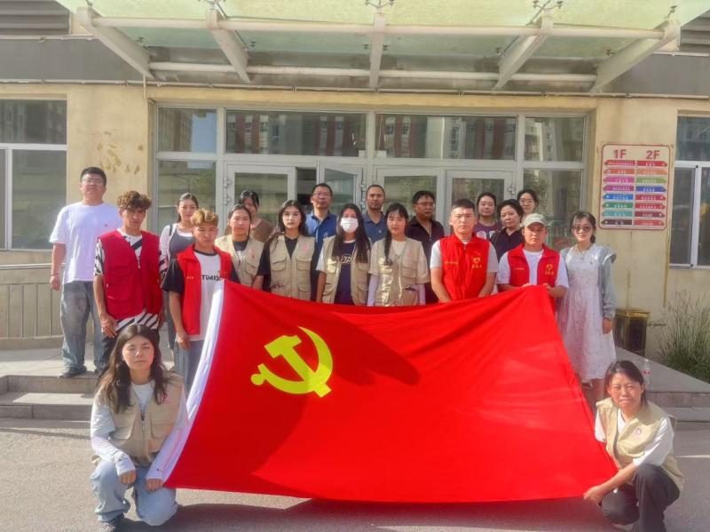 党建带群团志愿服务.jpg